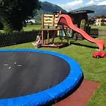 Haus Voglreiter - Inkl Sommerkarte, Zentrale Und Ruhige Lage, Garten Mit Spielplatz Kaprun