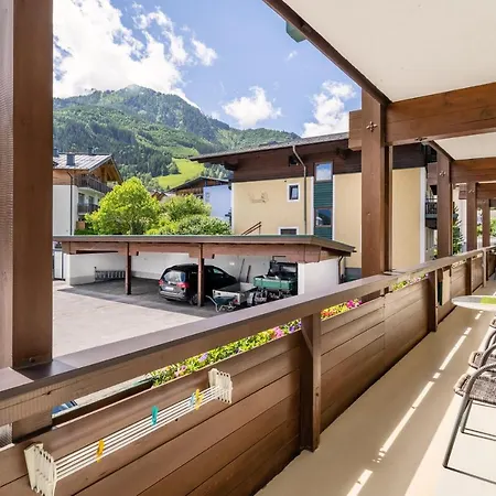 Haus Voglreiter - Inkl Sommerkarte, Zentrale Und Ruhige Lage, Garten Mit Spielplatz Kaprun