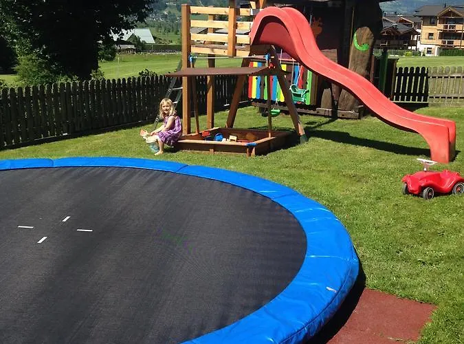 Haus Voglreiter - Inkl Sommerkarte, Zentrale Und Ruhige Lage, Garten Mit Spielplatz 卡普伦